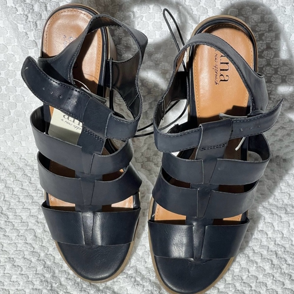 Black Sandal Wedges Open Toe Cage Design Buckle Strap Size 6 High Heel Height